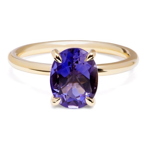 philippa-herbert-alexandra-felstead-cocktail-ring-9kt-yellow-gold-purple-iolite-oval-cut