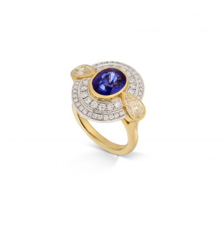 philippa-herbert-bespoke-engagement-ring-lbue-sapphire-diamonds-18ct-yellow-gold